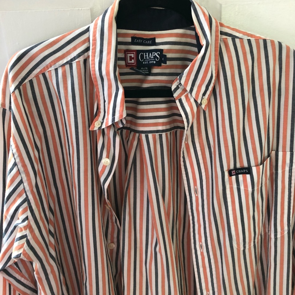 Men’s Chaps button down shirt! Size Medium